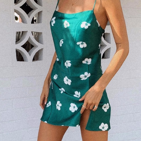 Princess Polly Dresses & Skirts - NWT Princess Polly Ultra Mini Green Dress